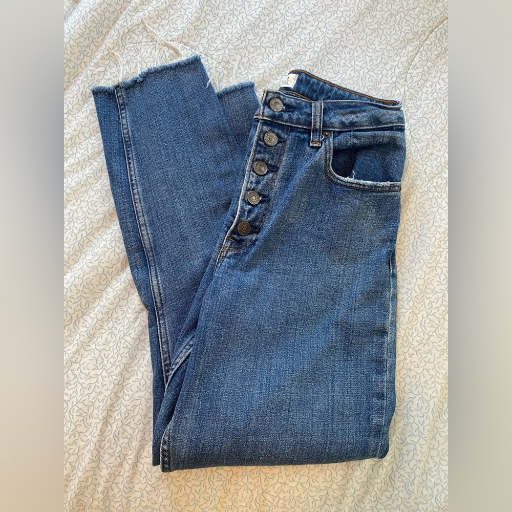 Abercrombie The Mom High Rise Curve Love Jeans